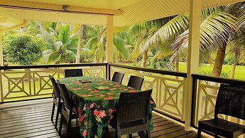 Huahine - Hibiscus House