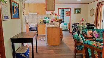 Huahine - Hibiscus House