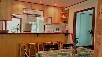 Huahine - Hibiscus House