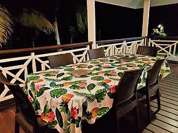 Huahine - Hibiscus House