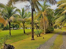 Huahine - Hibiscus House