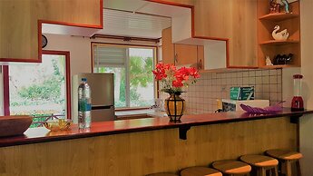 Huahine - Hibiscus House