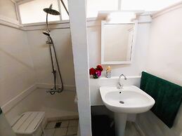 Tahiti - Matavai Bay Cottage