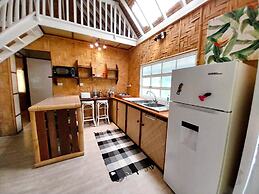 Tahiti - Fare Vainato Beach