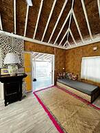 Tahiti - Fare Vainato Beach