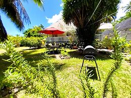 Tahiti - Fare Vainato Beach