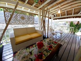 Tahiti - Fare Vainato Beach