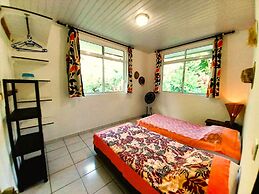 Tahiti - Haumaru Beach Fare