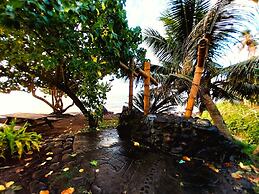 Tahiti - Haumaru Beach Fare