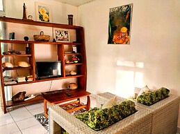 Tahiti - Haumaru Beach Fare