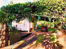 Tahiti - Haumaru Beach Fare