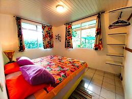 Tahiti - Haumaru Beach Fare