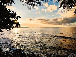 Tahiti - Haumaru Beach Fare