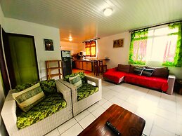 Tahiti - Haumaru Beach Fare