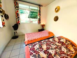 Tahiti - Haumaru Beach Fare