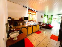 Tahiti - Haumaru Beach Fare