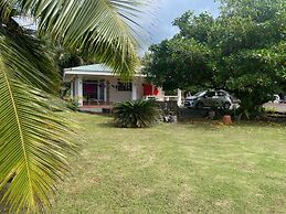 Huahine - Maroe Villa One