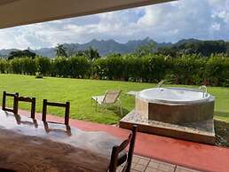 Huahine - Maroe Villa One