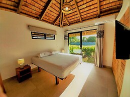 Moorea - Toatea Beach Hoe