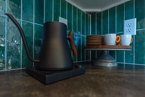 Wet Dry Sauna w Fireplace Close to Waterfalls