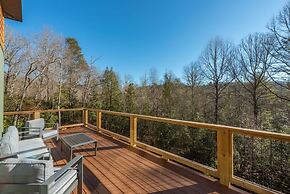 Wet Dry Sauna w Fireplace Close to Waterfalls