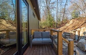 Wet Dry Sauna w Fireplace Close to Waterfalls