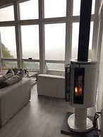 Sky-high Luxury w Million Dollar Views