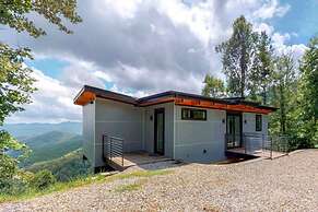 Sky-high Luxury w Million Dollar Views