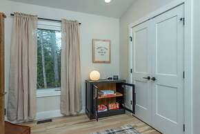 Rejuvenate in the Mtns w Sauna 5 min Drive to DT