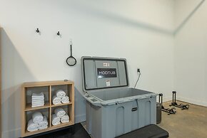 Rejuvenate in the Mtns w Sauna 5 min Drive to DT