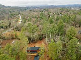 Rejuvenate in the Mtns w Sauna 5 min Drive to DT