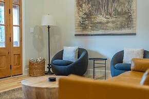 Rejuvenate in the Mtns w Sauna 5 min Drive to DT