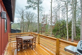 Rejuvenate in the Mtns w Sauna 5 min Drive to DT