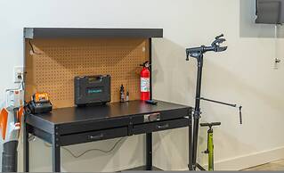 Rejuvenate in the Mtns w Sauna 5 min Drive to DT