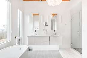 Luxury Retreat in the Clouds Jaw-dropping Views