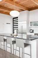 Luxury Retreat in the Clouds Jaw-dropping Views