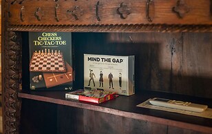 Historic Log Cabin Quiet Return to Simpler Days