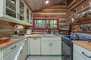 Historic Log Cabin Quiet Return to Simpler Days