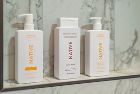 Historic Log Cabin Quiet Return to Simpler Days