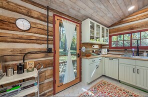 Historic Log Cabin Quiet Return to Simpler Days