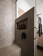 Two Modern Tiny Homes 15min Drive to DT w Hot Tub