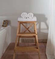 Malibu Retreat w Beach Access and Ocean View