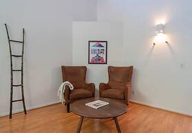 Malibu Retreat w Beach Access and Ocean View