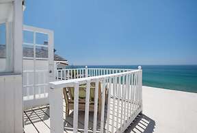 Malibu Retreat w Beach Access and Ocean View