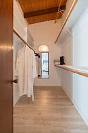 Malibu Retreat w Beach Access and Ocean View