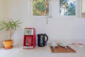 Malibu Retreat w Beach Access and Ocean View