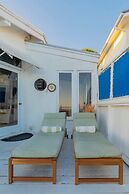 Malibu Retreat w Beach Access and Ocean View