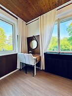 Cozy Garden Villa near Danube For 16P