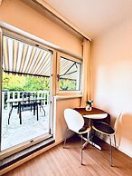 Cozy Garden Villa near Danube For 16P