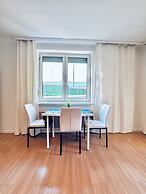 Cozy Garden Villa near Danube For 16P